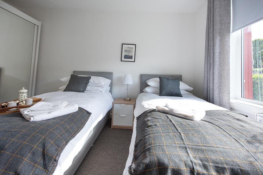 Premier - Ashgrove Apartment Coatbridge Eksteriør billede